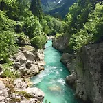Encijan Apartamento Log pod Mangartom
