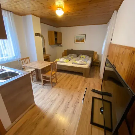 Encijan Apartamento Log pod Mangartom