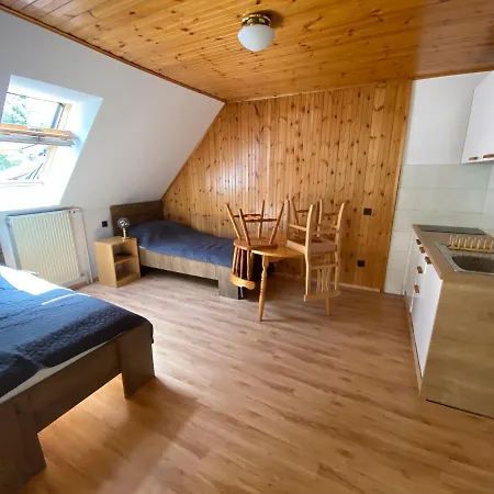 Encijan Apartamento Log pod Mangartom