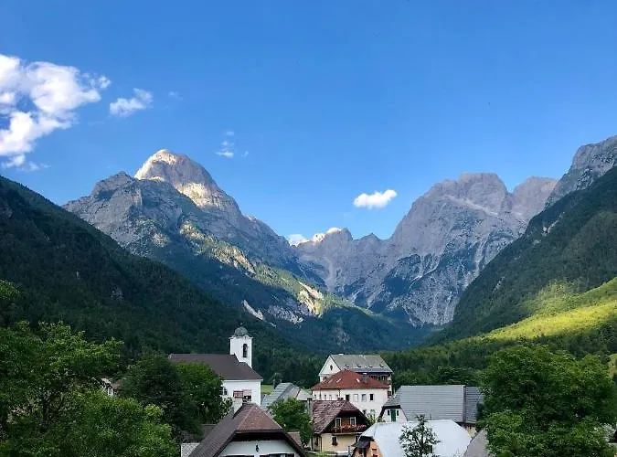 Encijan Log pod Mangartom