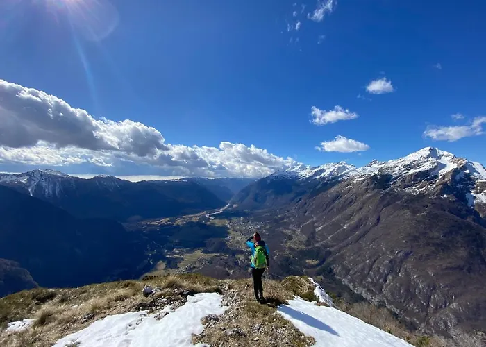 Encijan Lejlighed Log pod Mangartom